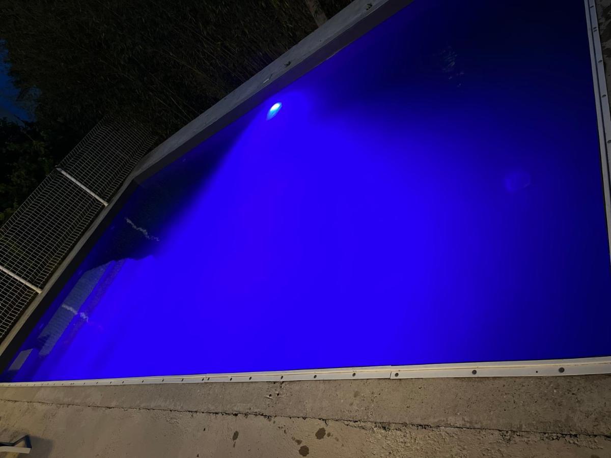 Villa Climatise Avec Piscine Et Jacuzzi Carpentras Exterior foto
